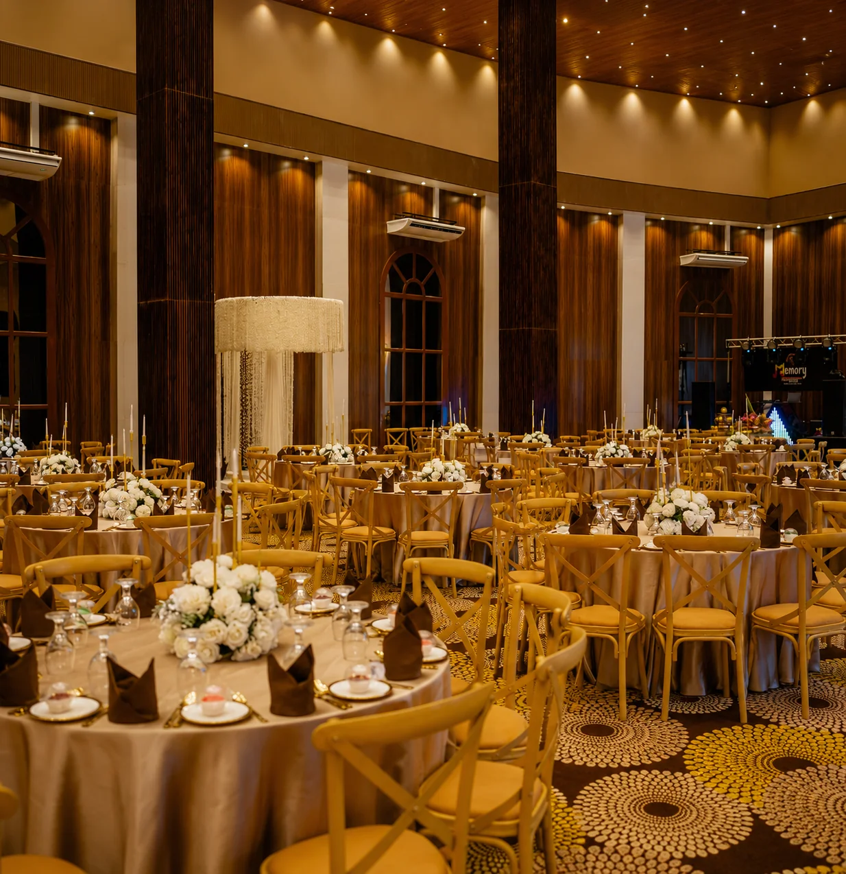 AVORA GRAND BANQUET